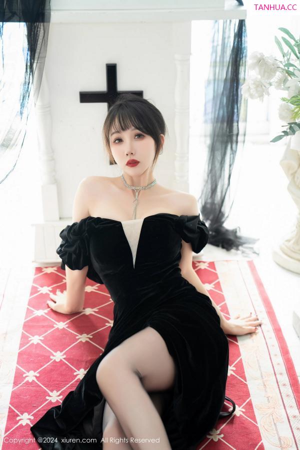 波巧酱  [XiuRen]高清写真图 2024.02.05 No.8070 波巧酱 黑丝美腿第74张图片